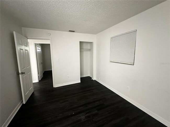 Building Photo - 4655 Cepeda St