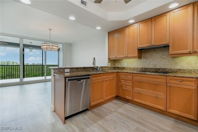 Building Photo - 455 Cove Tower Dr