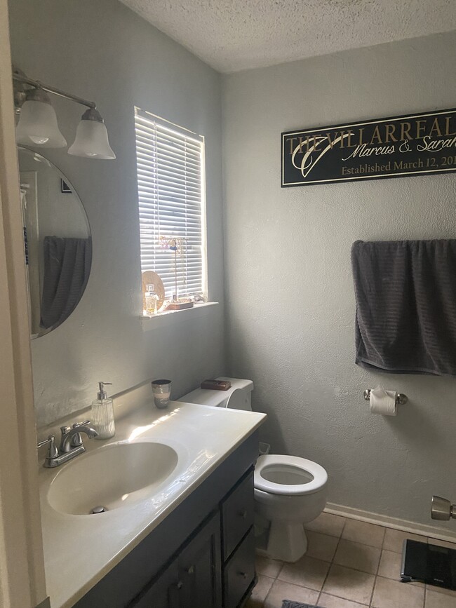 Building Photo - 4012 Cima Serena Dr