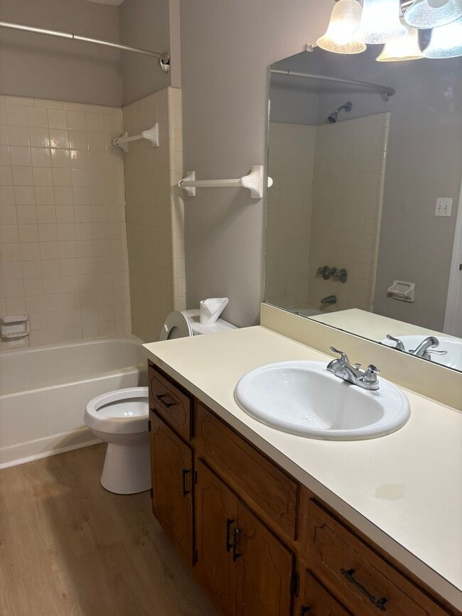 Building Photo - MOVE IN READY!!! RENT ME FIRST!! CALL TODAY!