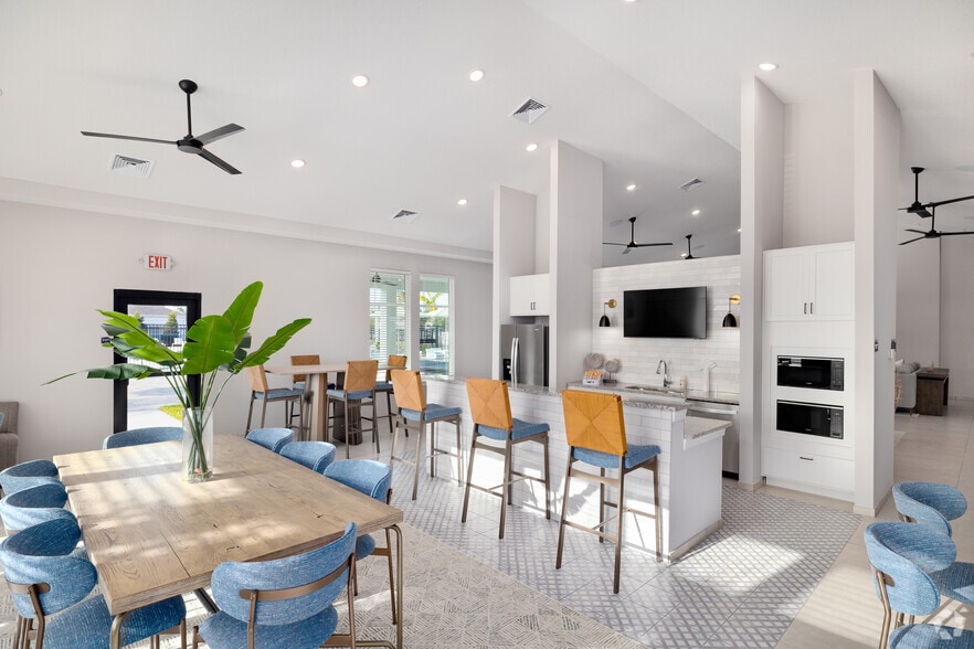 Clubhouse Community Room - Tailor Apartments