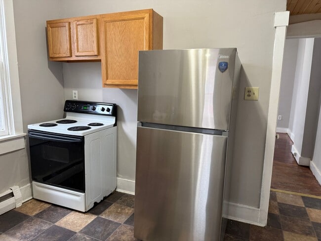 Building Photo - 2 Bedroom 2 Bathroom w/ Bonus room in Brownstown!