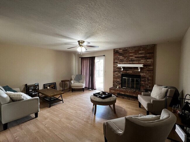 Living Room - 4305 Revere Rd