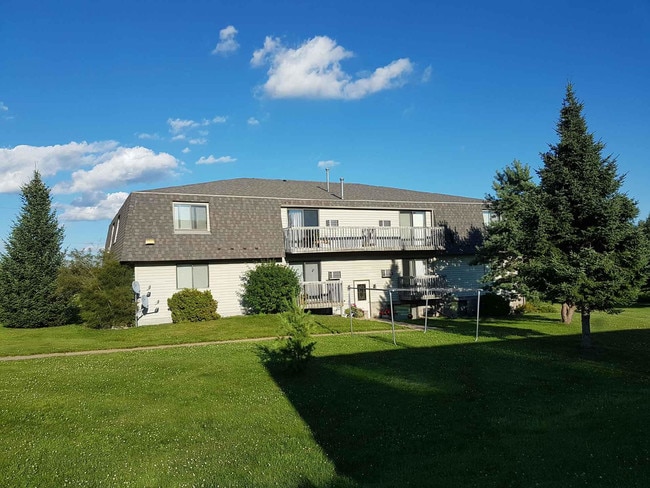 Building Photo - Countryside Apartments