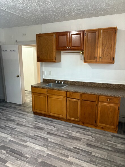 Building Photo - 0 Kensington St