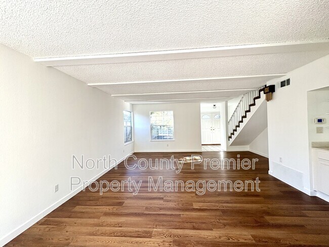 Building Photo - 3115 Madera Ct