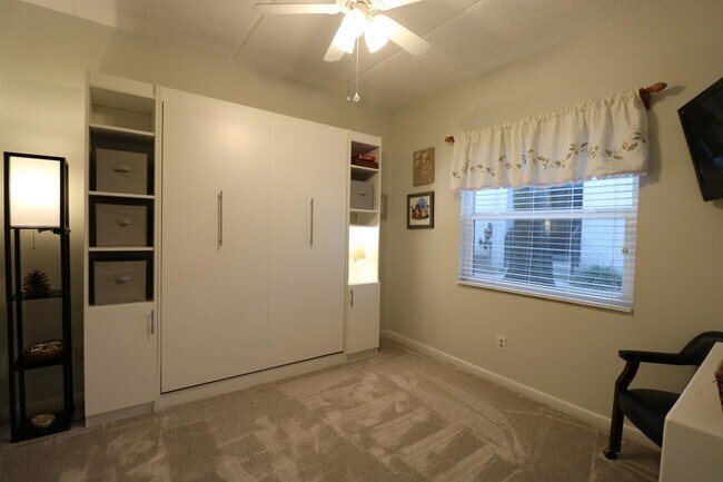 Building Photo - 31 Aledo Ct