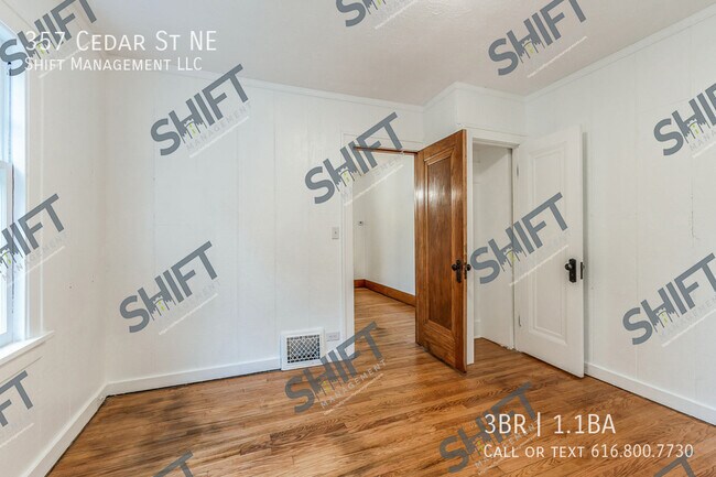 Building Photo - 357 Cedar St NE