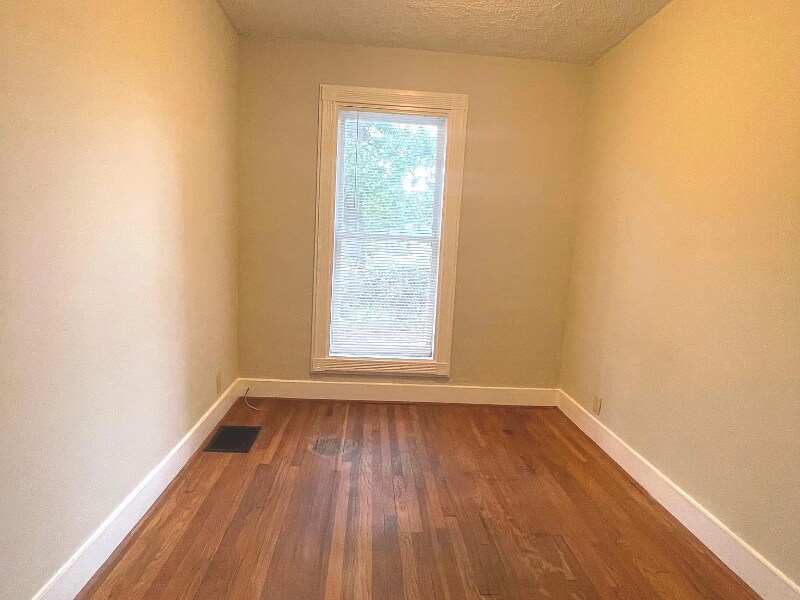 Building Photo - 3587 Midway Rd