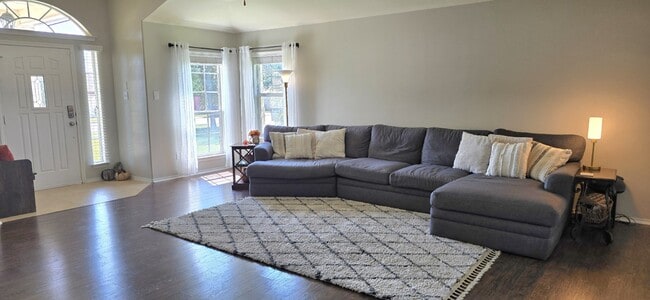 Building Photo - 1112 Sugar Brook Dr