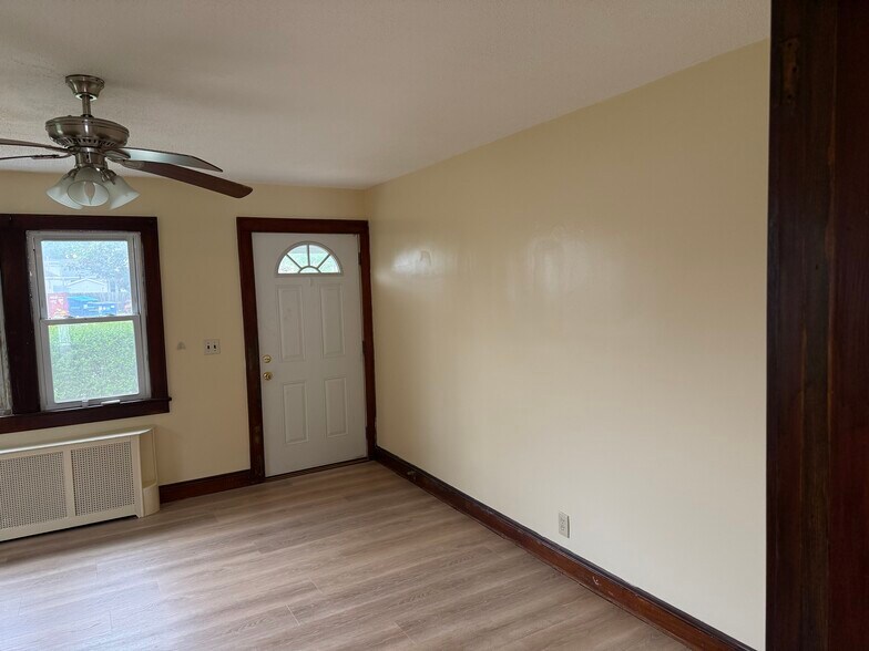 Building Photo - 26 Plainfield Ave