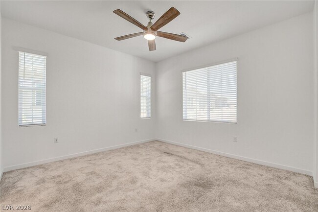 Building Photo - 5730 Sky Pointe Dr