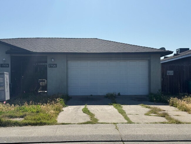 Building Photo - 7926-7928 Diana Marie Dr.