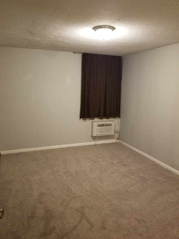 Building Photo - 2281 S Vaughn Way