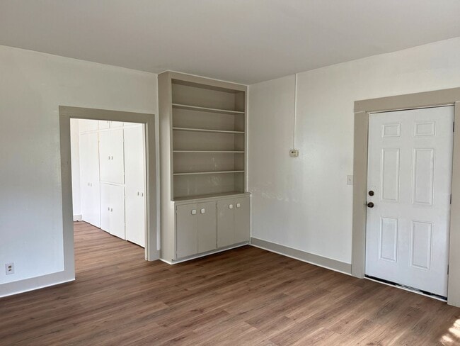 Building Photo - 1810 7th St