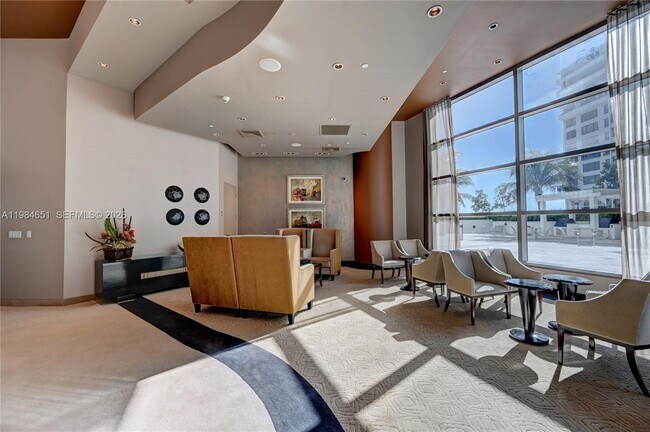 Building Photo - 3101 S Ocean Dr