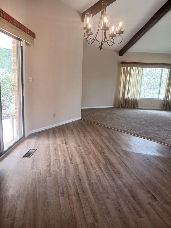 Building Photo - Charming 4BR/2.5BA Retreat on 2 Acres-Available Now!