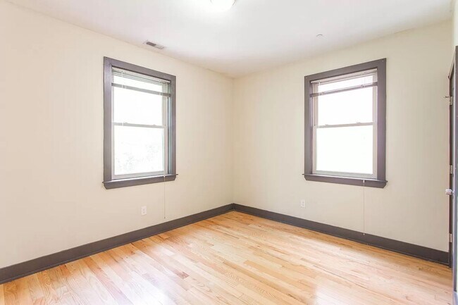 Building Photo - 1826 W Norris St