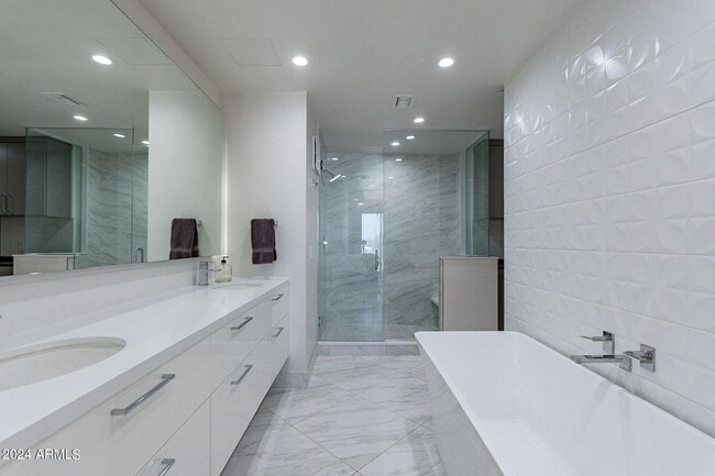Building Photo - 4422 N 75th St