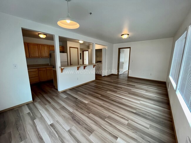 Building Photo - Broadway Apartments