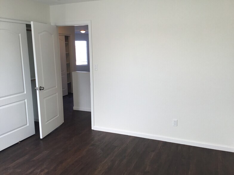 Building Photo - 10319 Calle Dichoso Ct NW