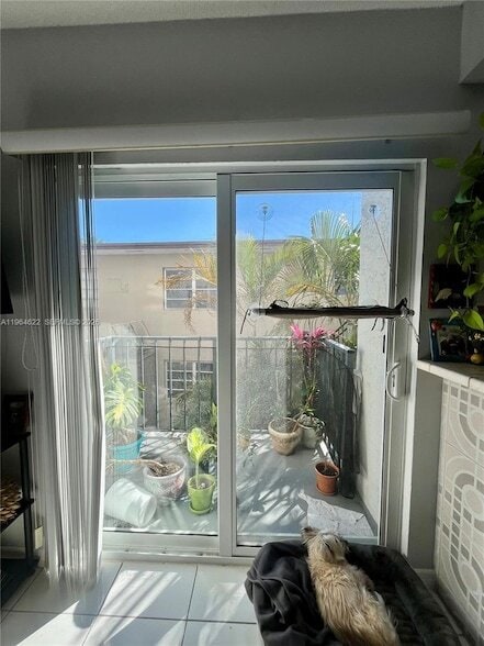 Building Photo - 1960 Marseille Dr