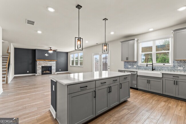 Building Photo - 416 Kinross Ln
