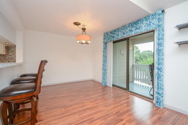 Building Photo - 14911 Wunderlich Dr