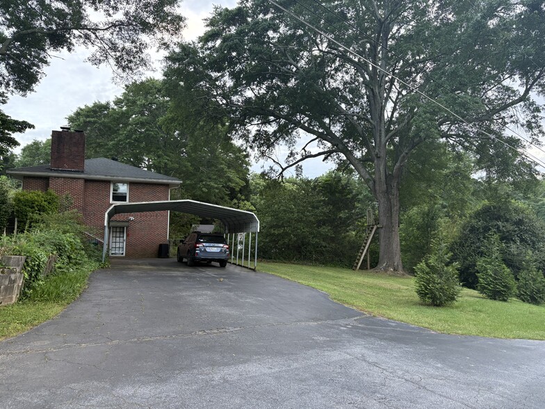 Building Photo - 2942 Old Norcross Rd