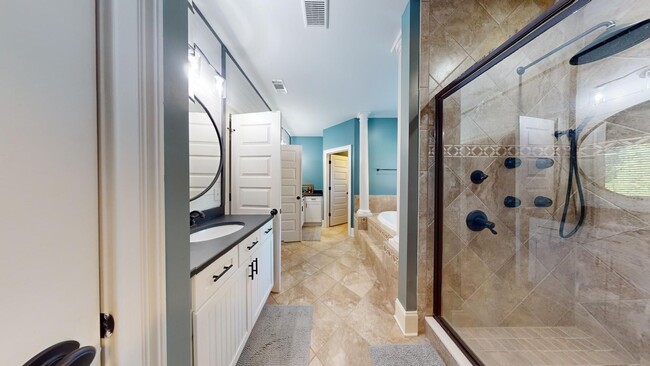 Building Photo - Asheton Lakes