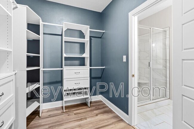 Building Photo - 5921 Big Pond Trl