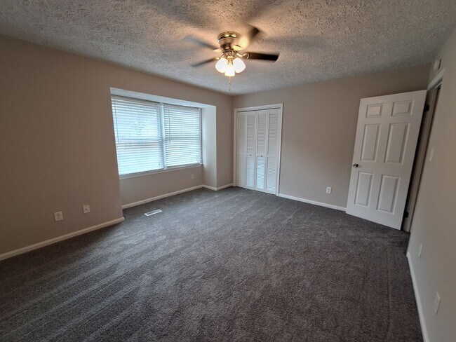 Building Photo - 344 Susan Constant Dr