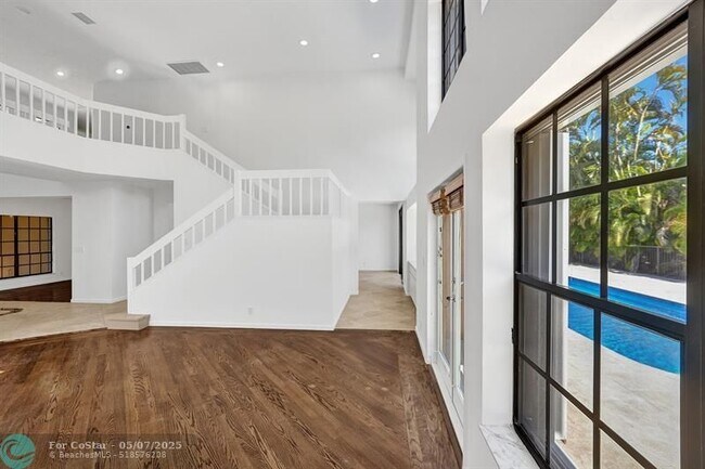 Building Photo - 2622 NW 49th St