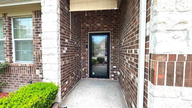 Building Photo - 8923 Willow Wind Ln