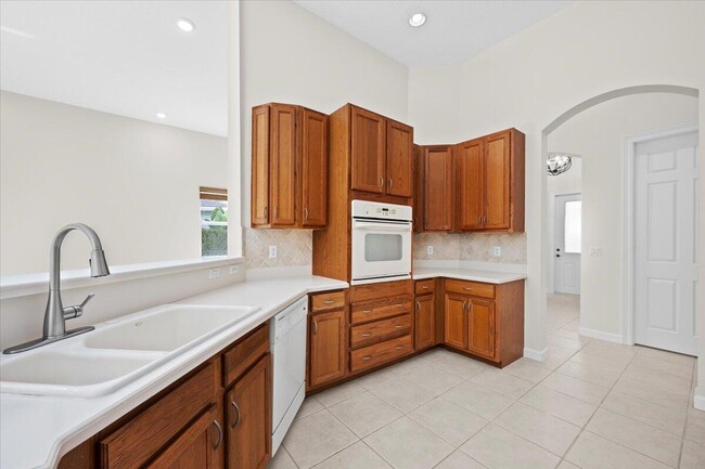 Building Photo - 744 Bocce Ct