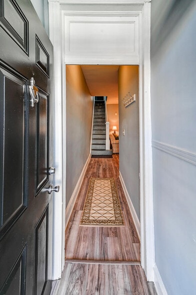 Front hallway - 307 Whitridge Ave