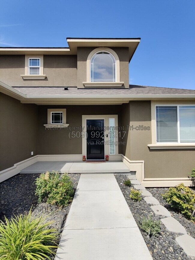 Building Photo - 1108 S Kansas Pl