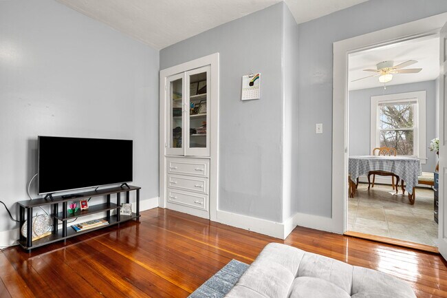 Building Photo - 20-22 Highview St