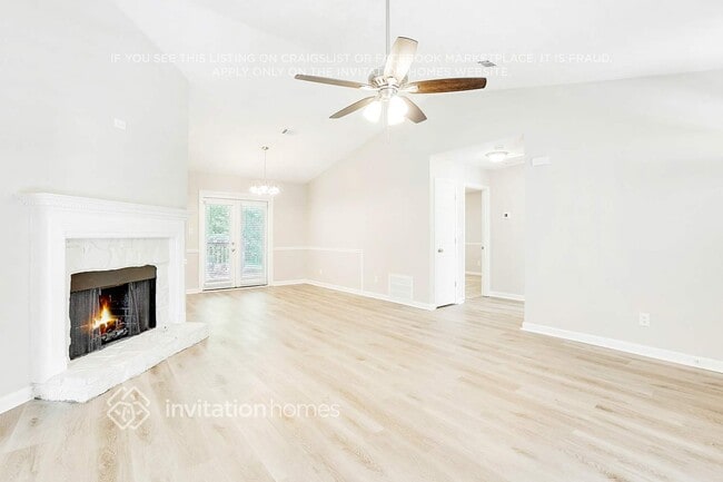 Building Photo - 110 Bradley Pl