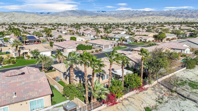 Building Photo - 83107 Greenbrier Dr