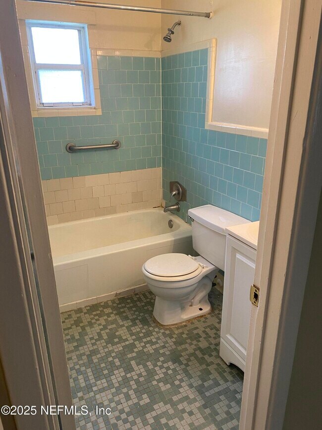 Building Photo - 3658 Stanley St