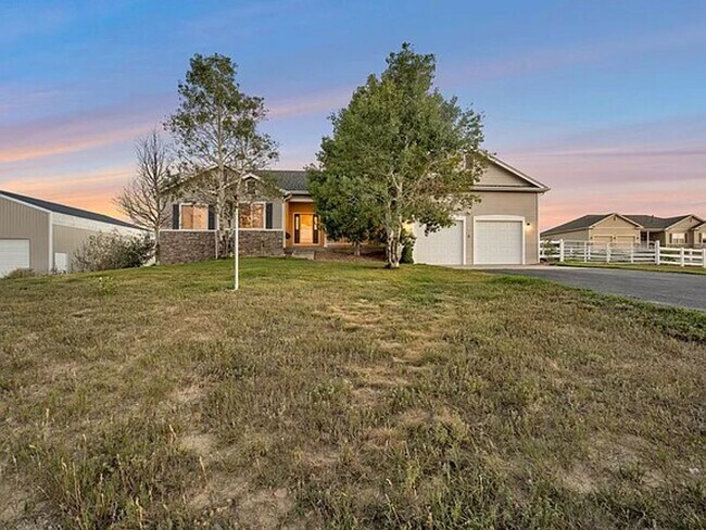 Building Photo - 2228 Red Maple Cir