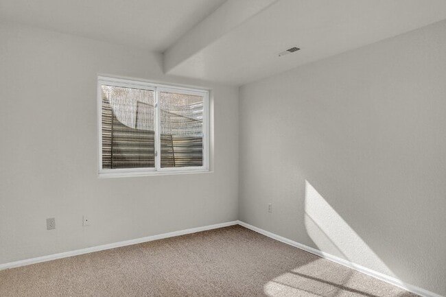 Building Photo - $1,000 Off First Full Month! Spacious 3-Be...
