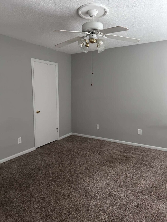 Building Photo - 4770 Champion Ct