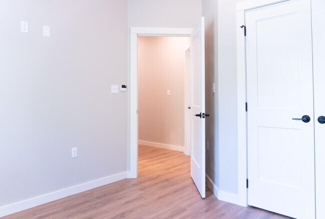 Building Photo - 406 Hideaway Ridge Cir