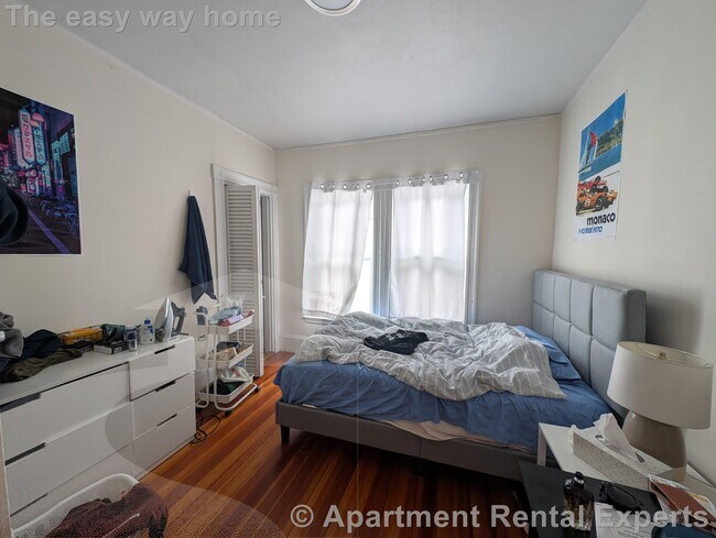 Building Photo - 16 Curtis Ave