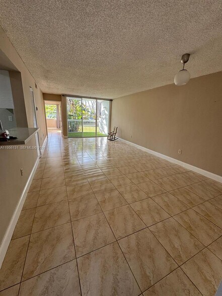 Building Photo - 4654 NW 97th Ct