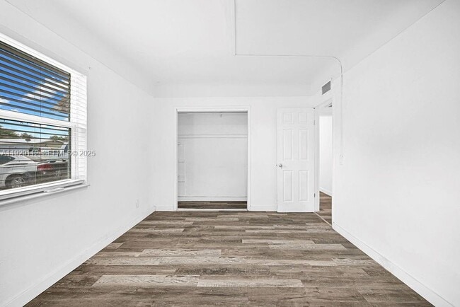 Building Photo - 4109 SW 23rd St