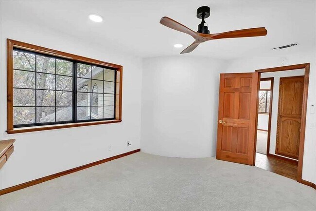 Building Photo - Large 4-bedroom Remodeled home in Lake Wildwood, Penn Valley, CA 95946