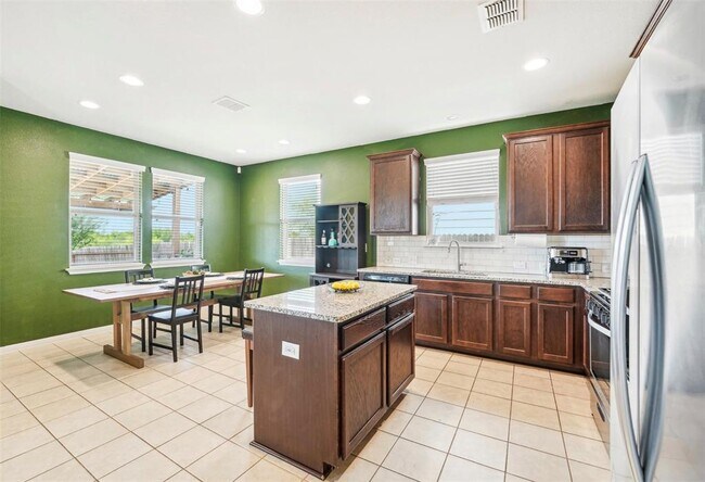 Building Photo - 5303 Marsh Ln